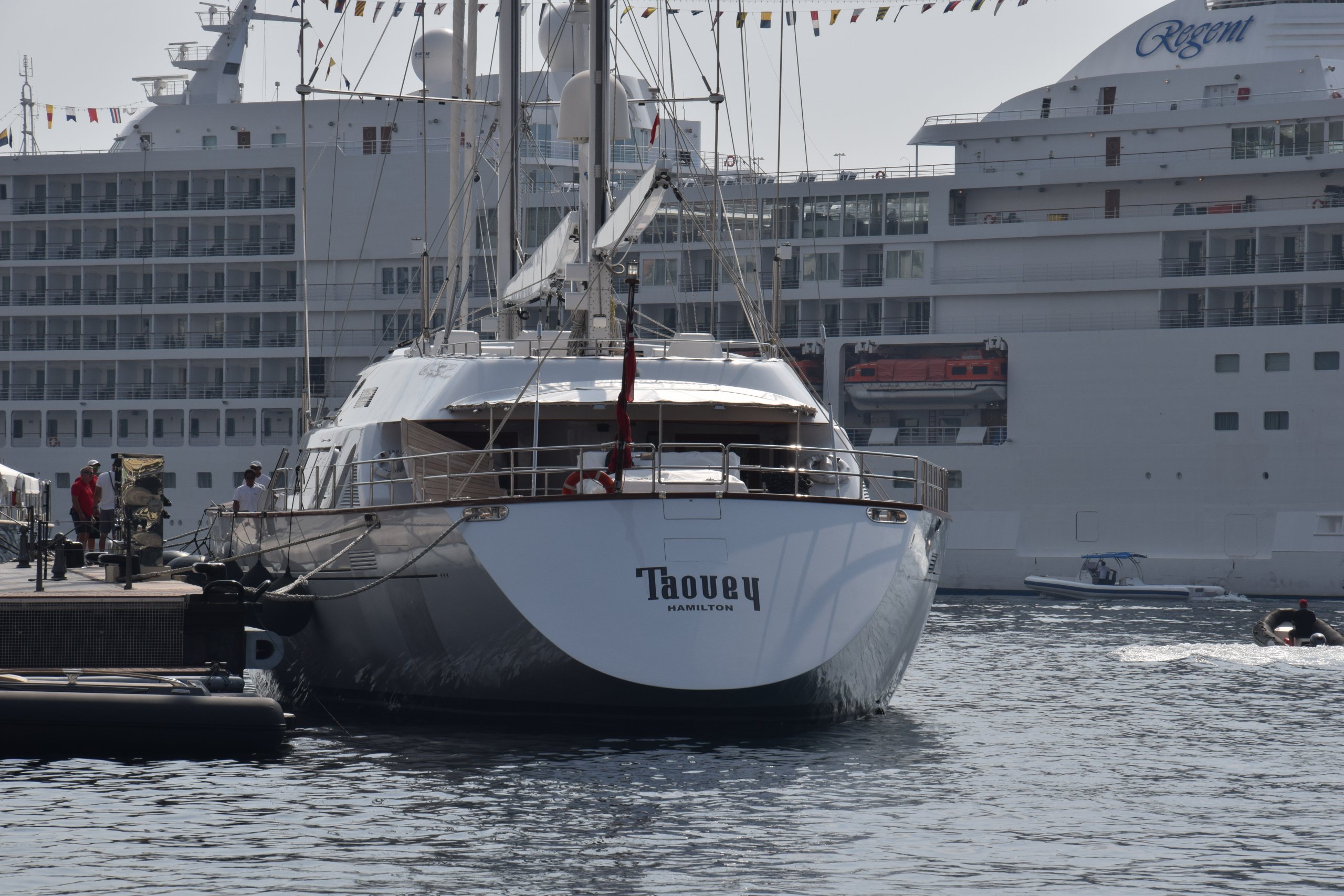 Yate TAOUEY • Perini Navi • 1994 • Propietario Jean-Claude Mimran