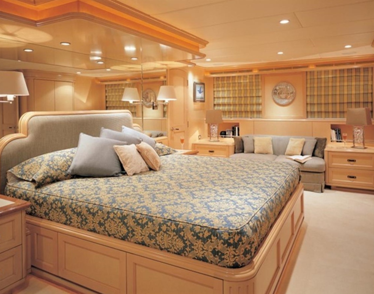 Intérieur du yacht Trinity Bad Company