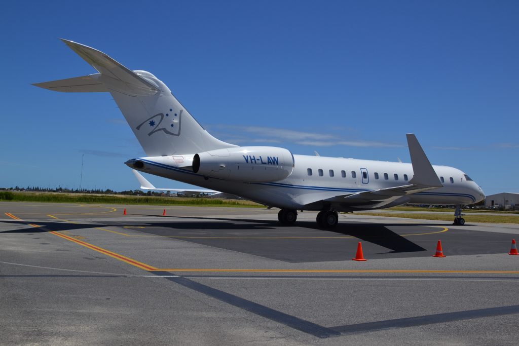 VH-LAW Bombardier Global XRS Lang Walker avión privado
