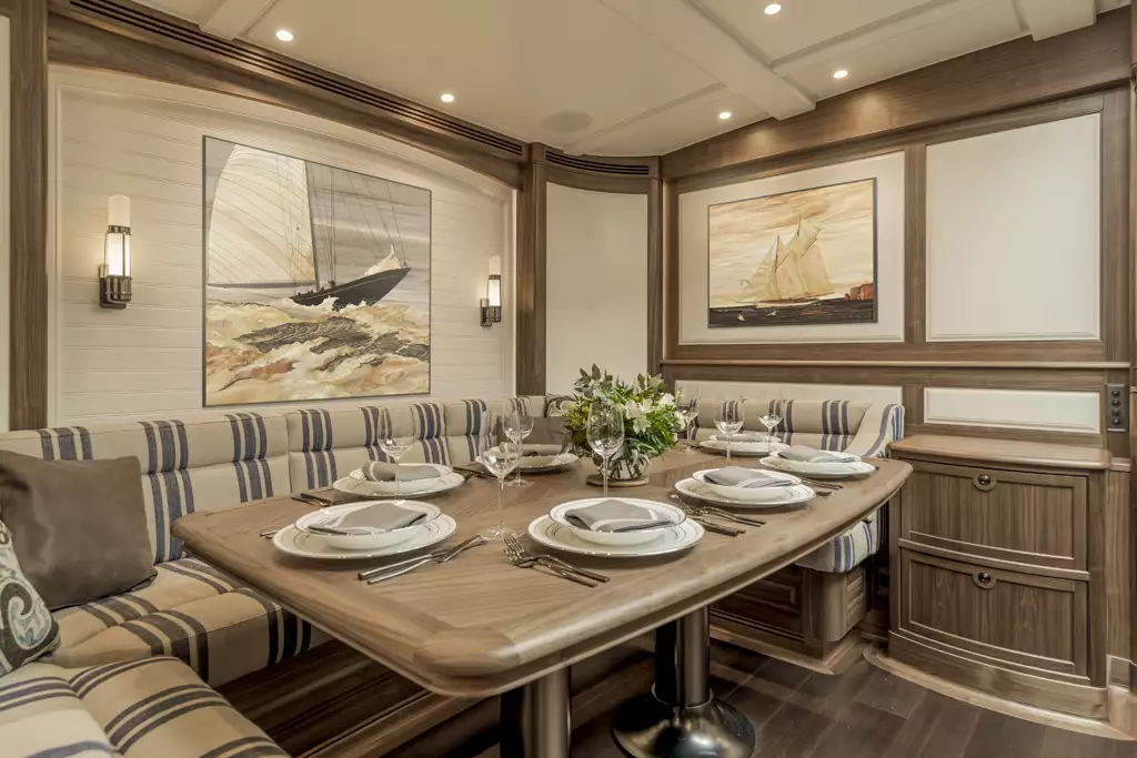 Vitter Sailing Yacht SVEA interior