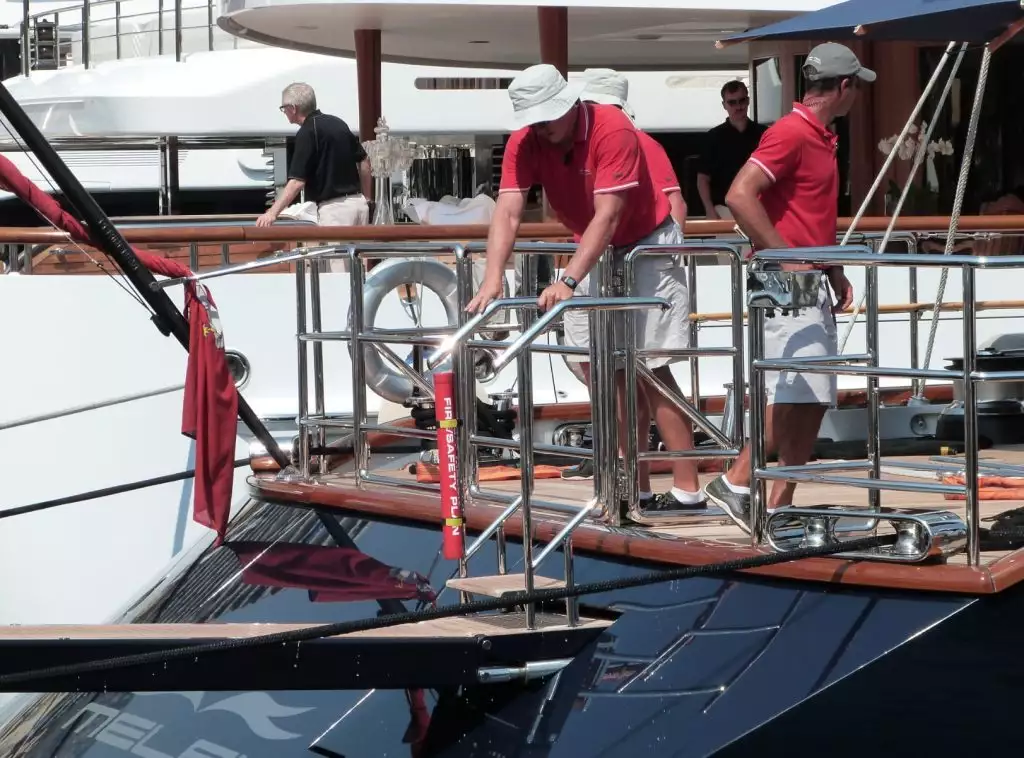 equipaggio di una barca a vela