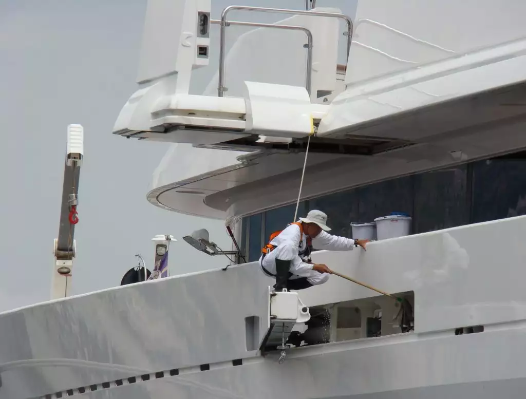 superyacht deckhand