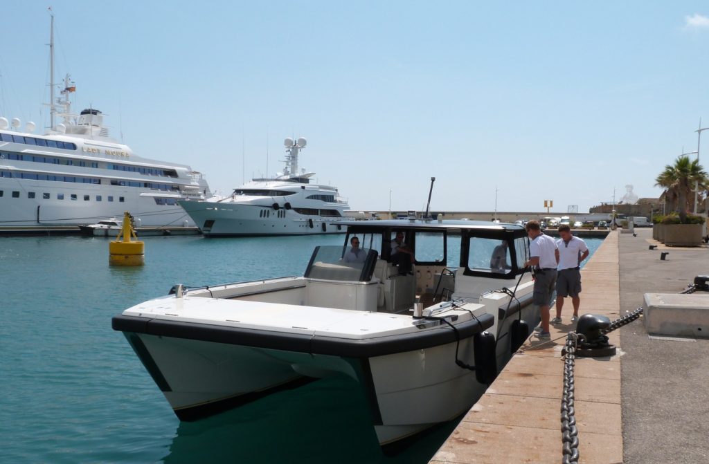 yacht conducteur de tender