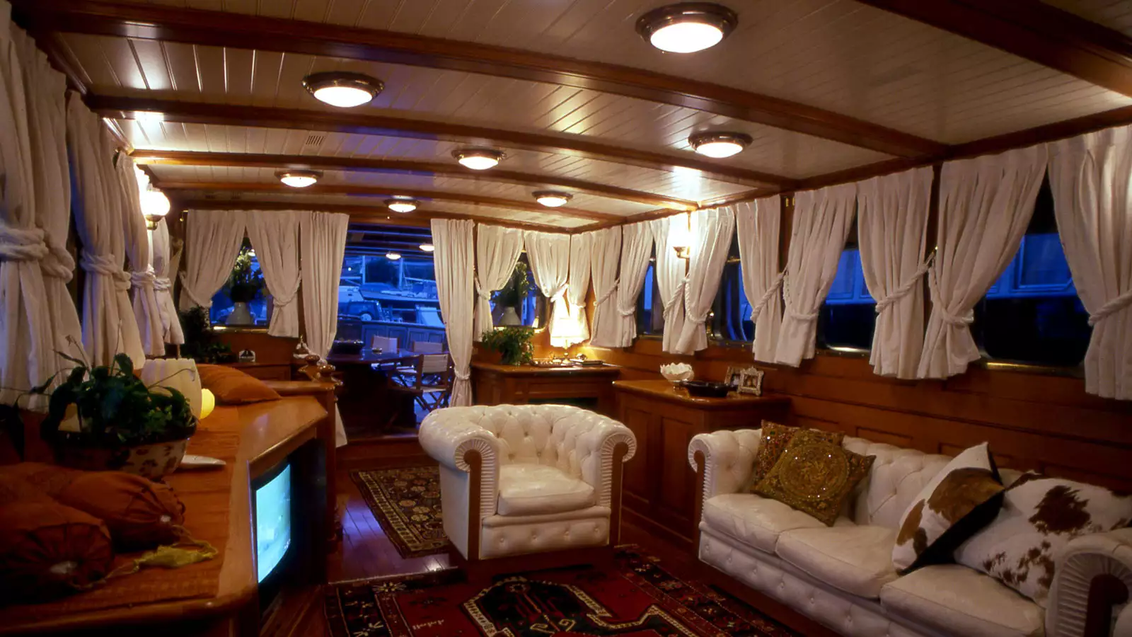 yacht Lady May de l'intérieur de Glandore
