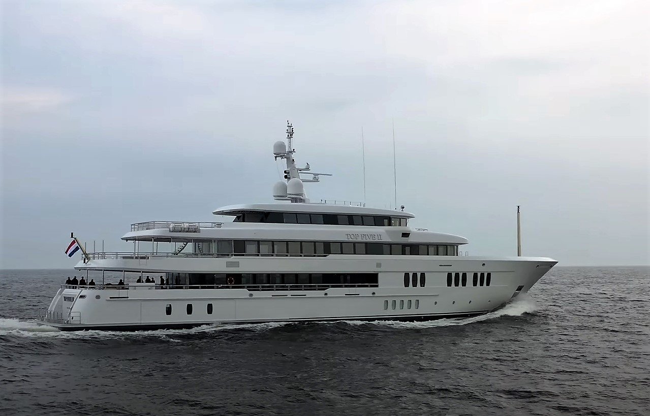 Yacht TOP FIVE II de Terry Pegula • Hakvoort • 2021