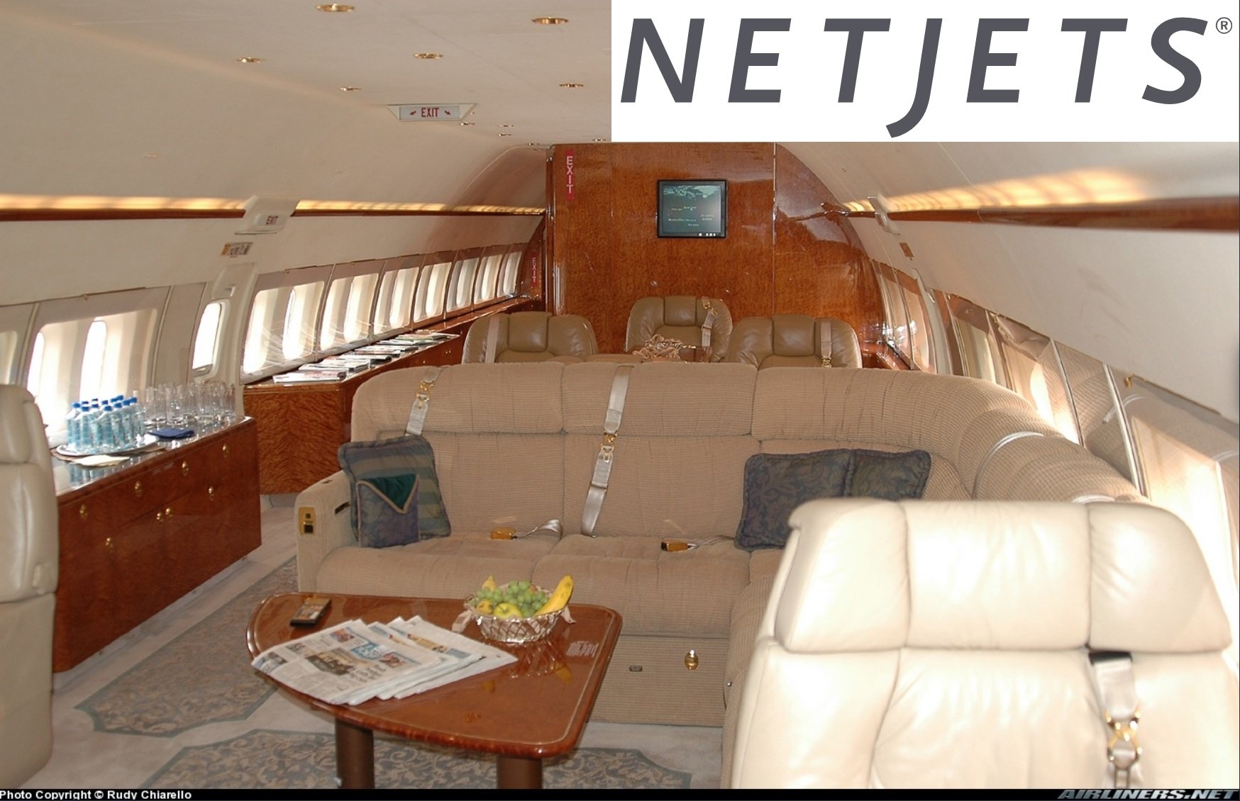 Net Jets Boeing 737 N129QS interieur