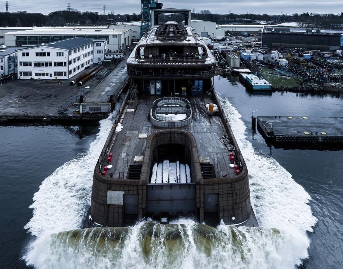 Projeto Cosmos Yacht • Lurssen • 2024 • Superyacht Yusaku Maezawa