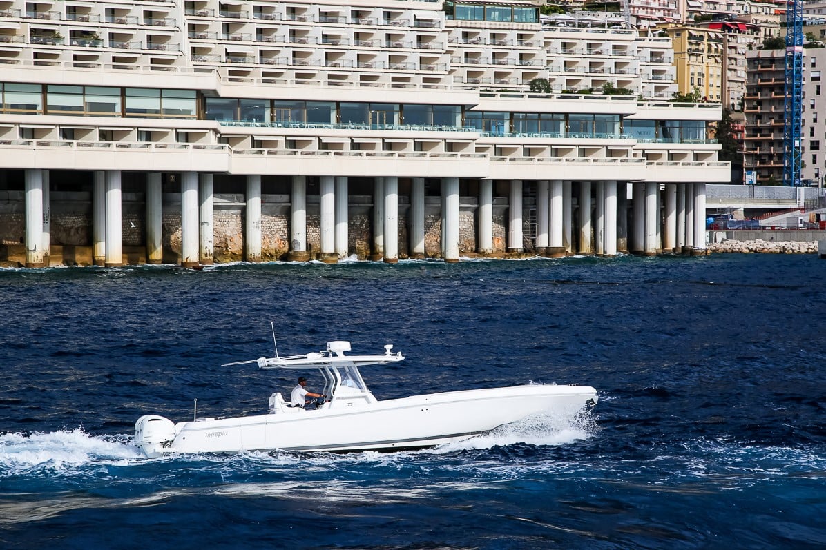 ТТ Skyfall (345 Nomad FE) – 10,52 м – Intrepid Powerboats