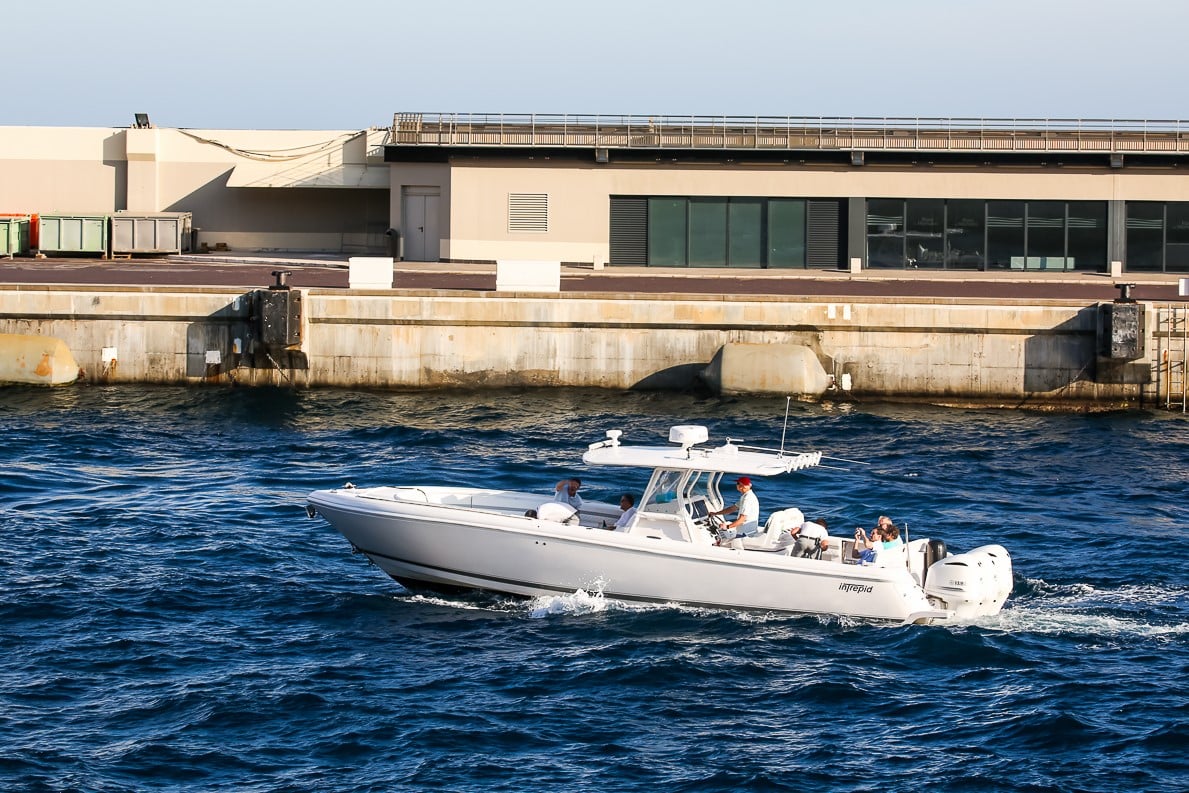 ТТ Skyfall (345 Nomad FE) – 10,52 м – Intrepid Powerboats