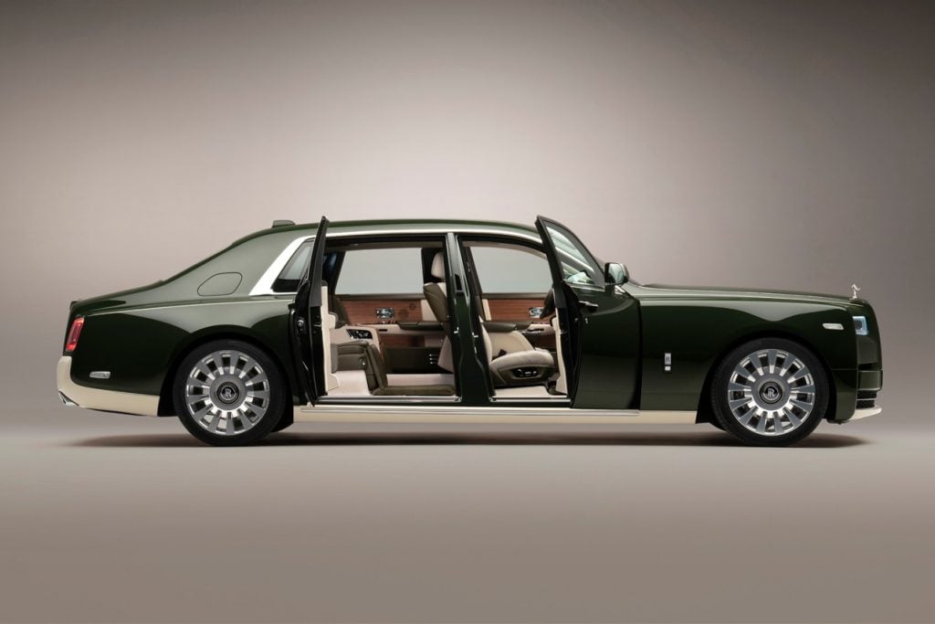 Юсаку Маэдзава Rolls Royce Oribe Green Hermes Interior (