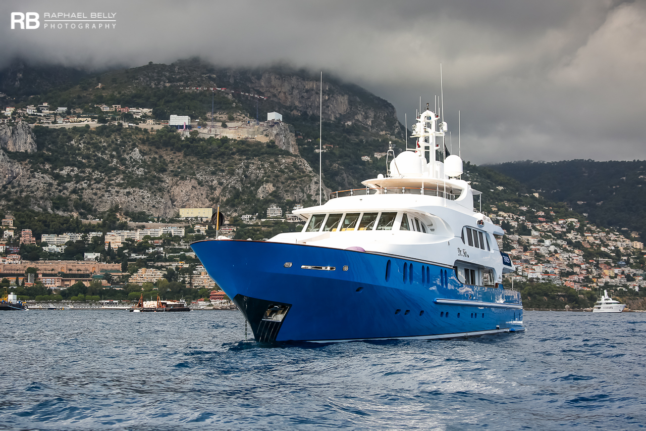 AQUA MARE Yacht • CRN • 1998 • Owner Francesco Galli Zugaro