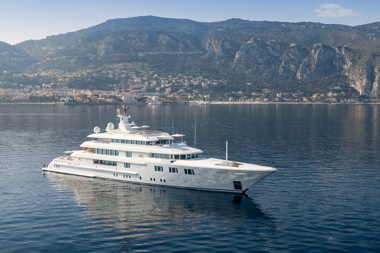 LADY E Yacht • Amels • 2006 • Propriétaire David Russell 