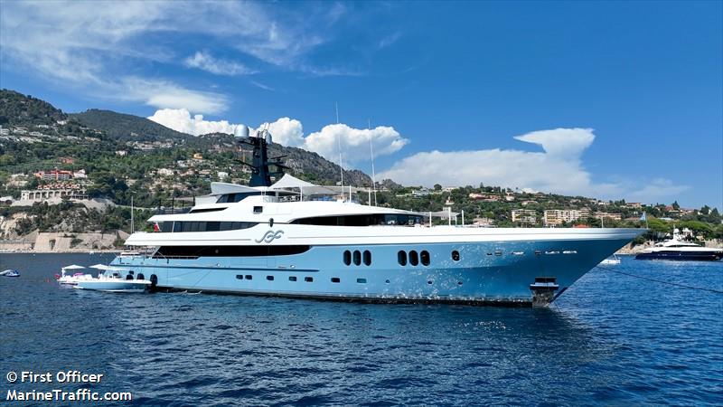 SCOTT FREE Yacht • Abeking Rasmussen • 2009 • European Owner