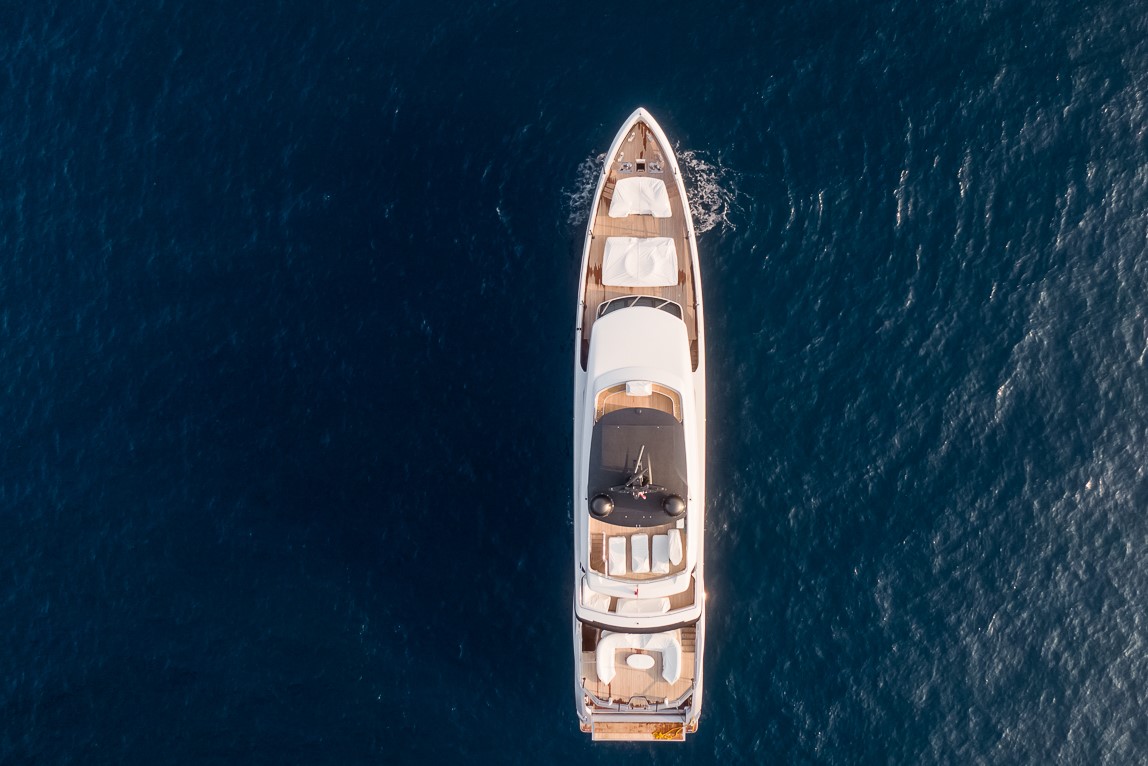 SHABBY Yacht • Azimut • 2021 • Propriétaire Millionnaire Européen