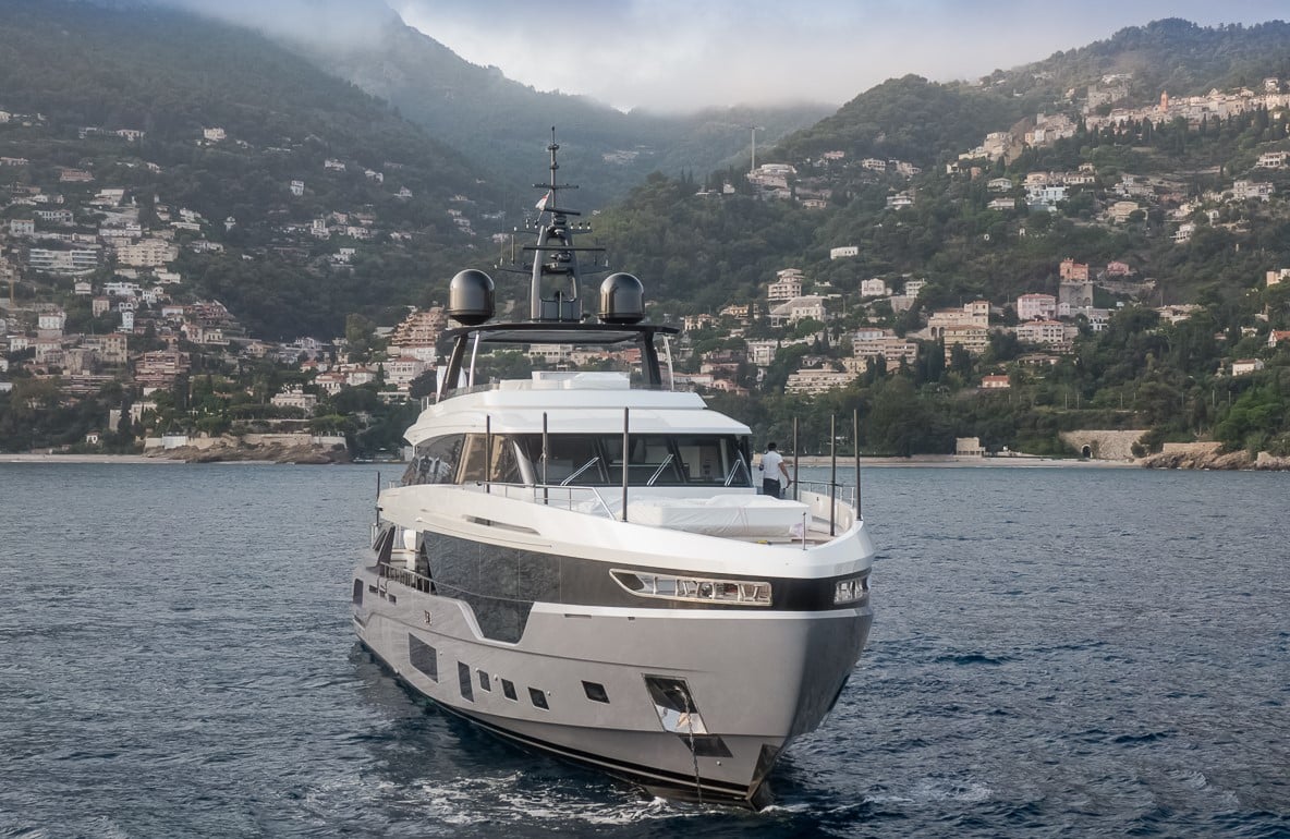 SHABBY Yacht • Azimut • 2021 • Besitzer Europäischer Millionär