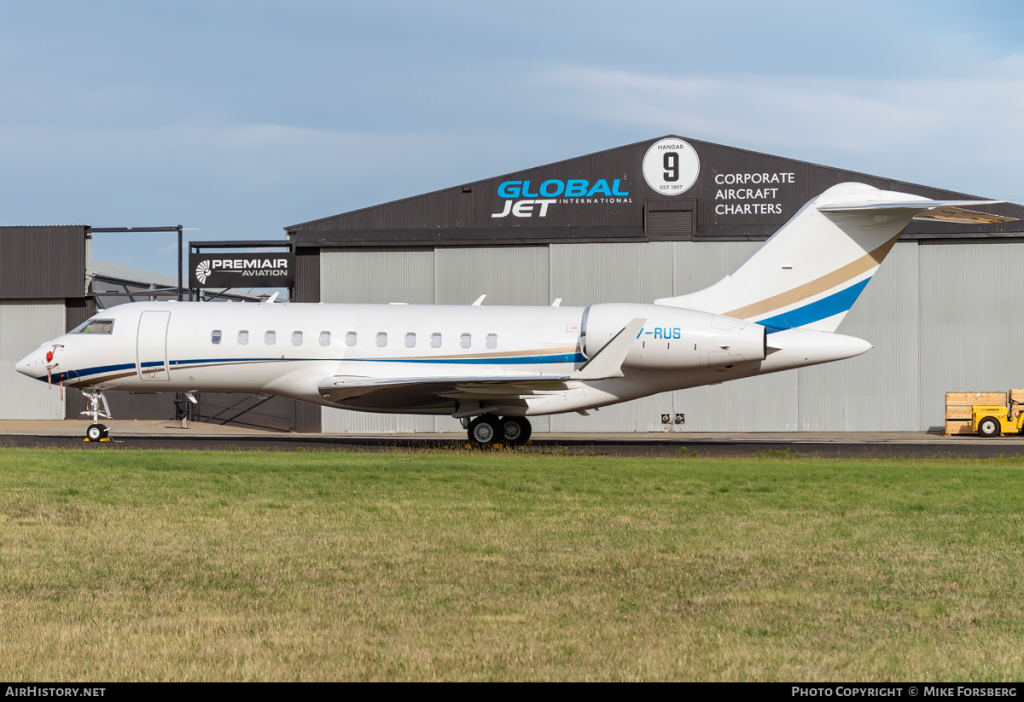 Avion d'affaires T7-RUS Global 5000 David Russel