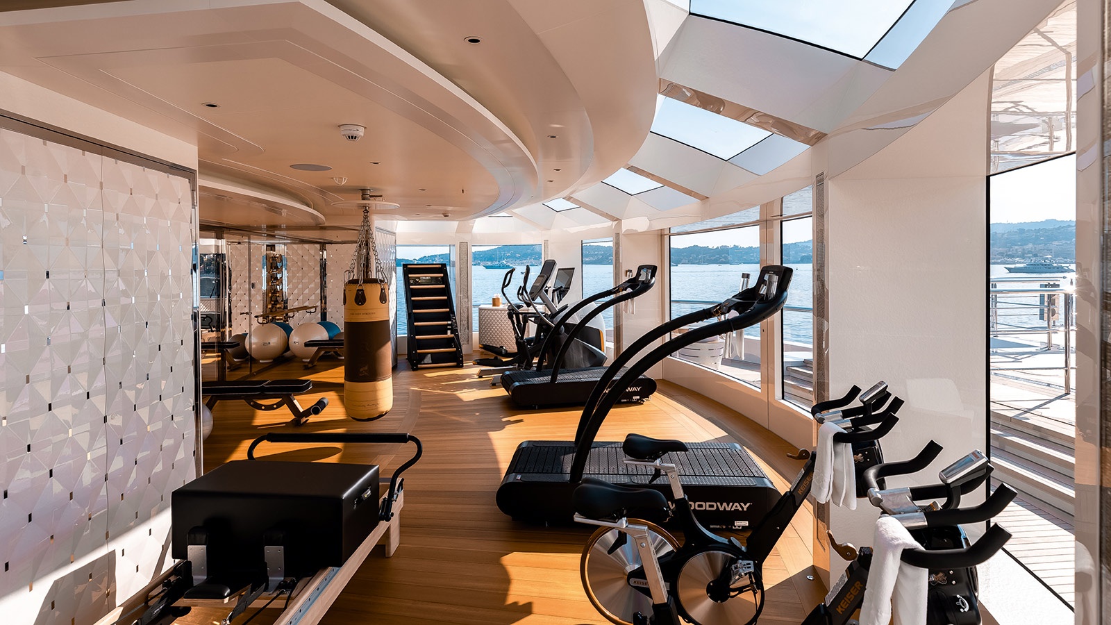 Amels Yacht FELIX interior