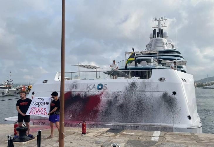 Kaos yacht vandalized in Ibiza 