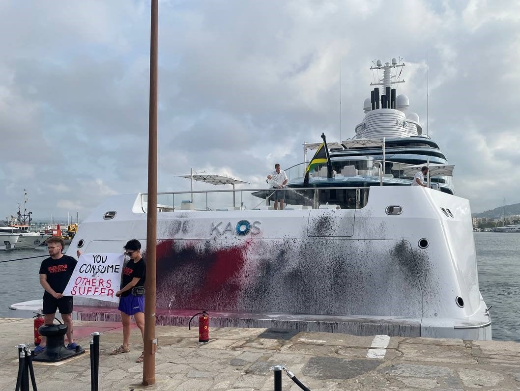 Kaos yacht vandalized in Ibiza