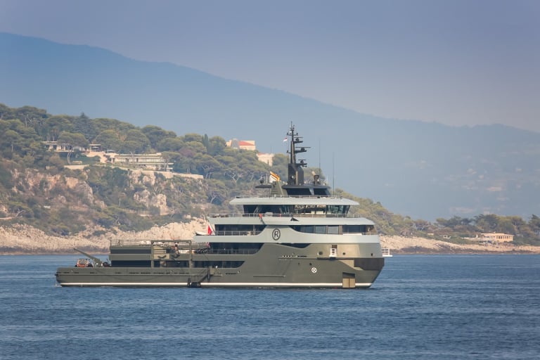 Q Yacht • Roy E. Carroll 80M Support Vessel