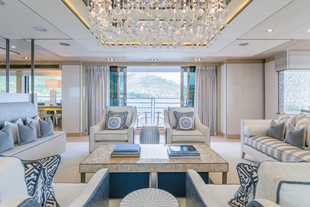Sunseeker Yacht THUMPER الداخلية