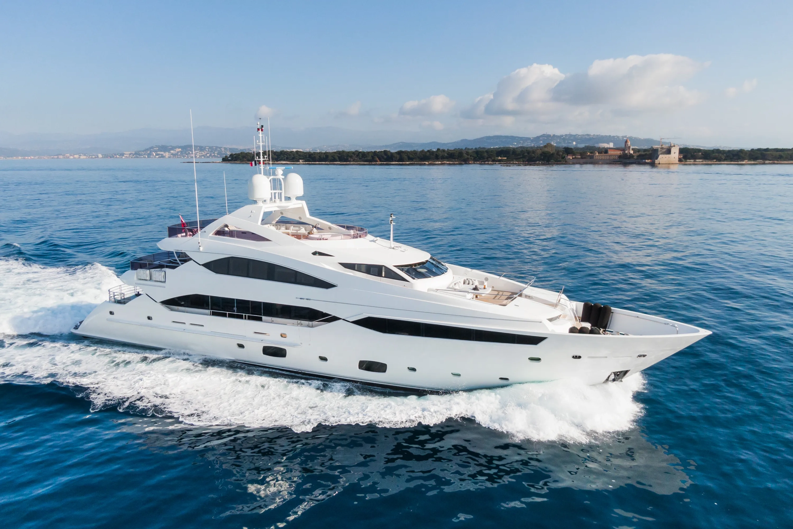 Яхта THUMPER • Sunseeker • 2014 г.