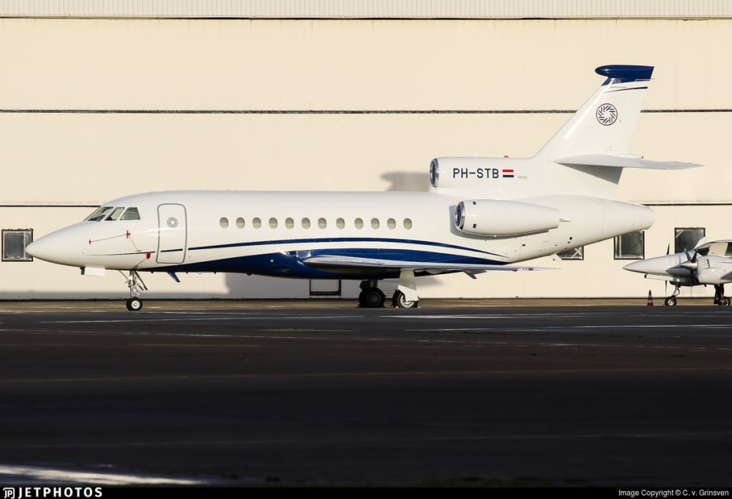 PH-STB Dassault Falcon 900C - eigenaar Nina Storms Brink