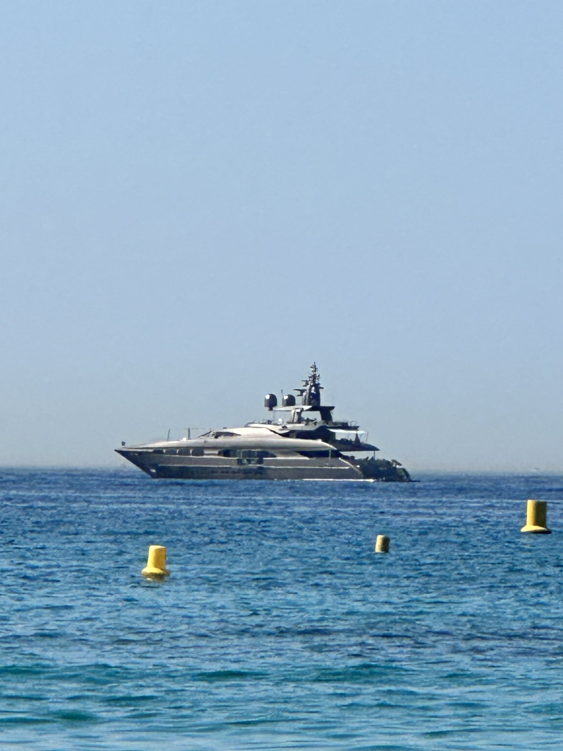 MRS L Yacht • Mondomarine • 2009 • arrendatário Murtaza Lakhani