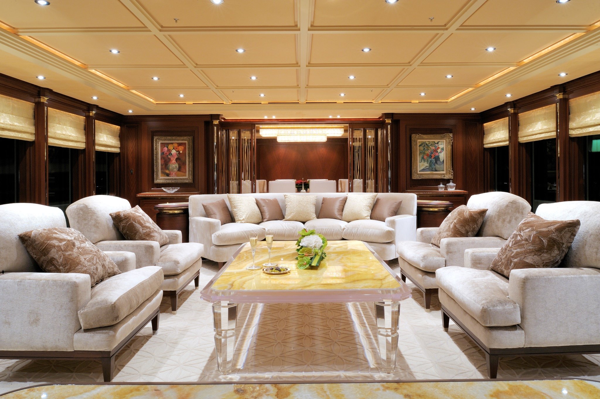 Intérieur du yacht AMOA (échantillon)