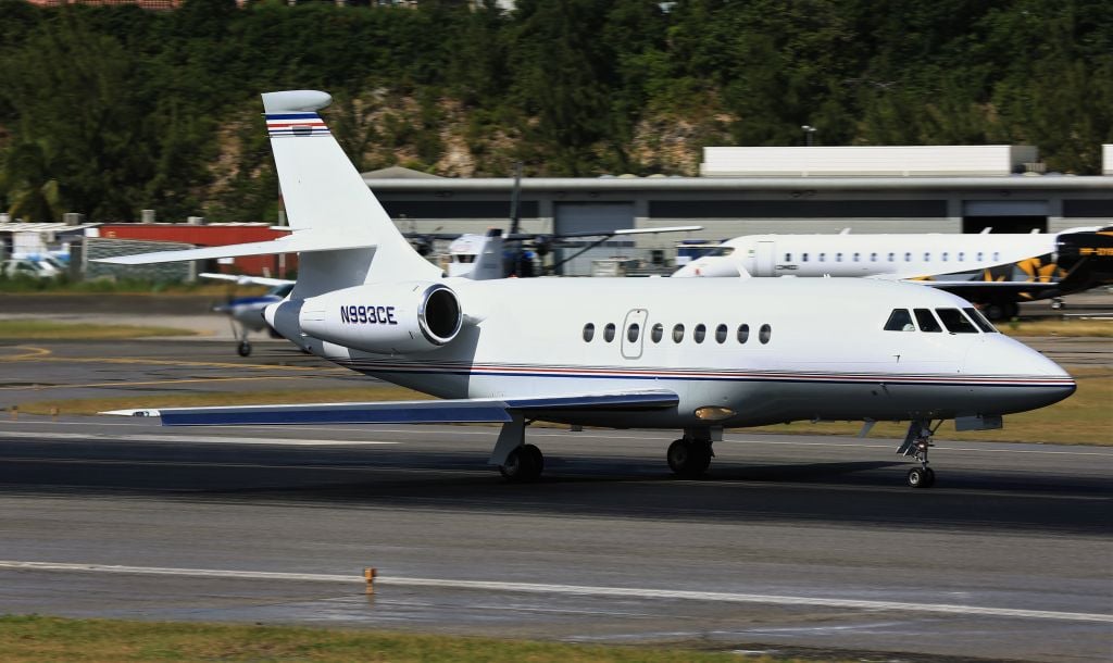 N993CE Dassault Falcon 2000'in ortak sahibi Jay Feldman	