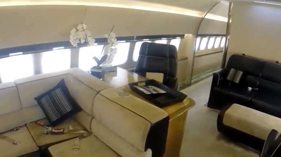 T7-HAS • Boeing 737 BBJ • Sajwani Family (interior)