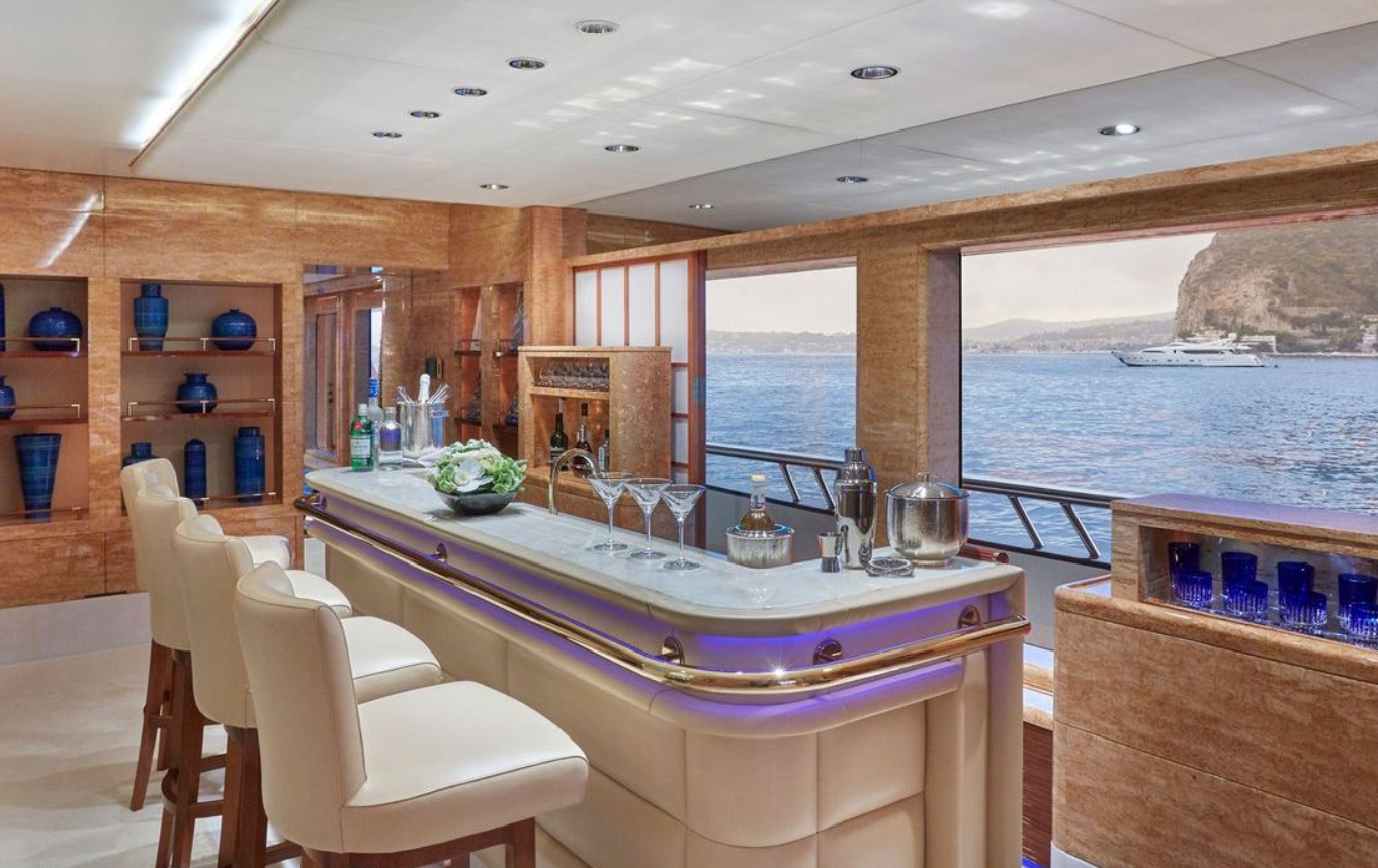 yacht REDEMPTION interior 