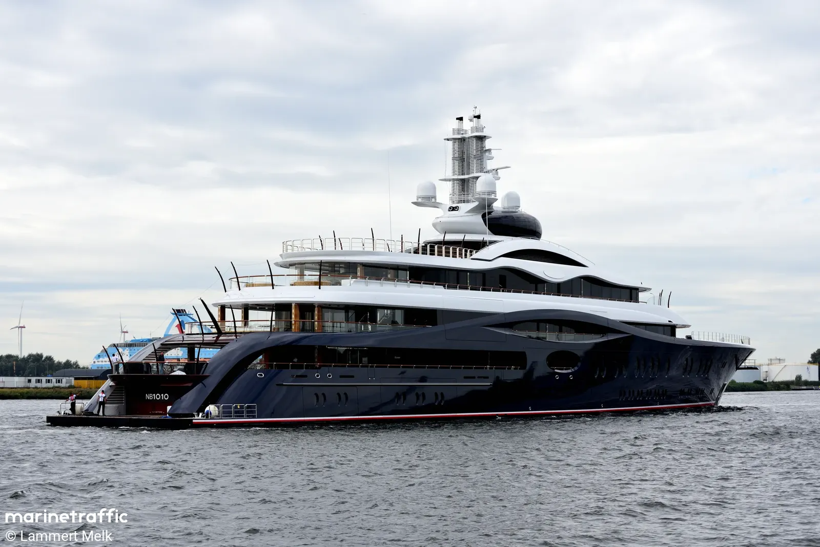 Yacht LAUNCHPAD • Feadship • 2024 • Propriétaire Mark Zuckerberg