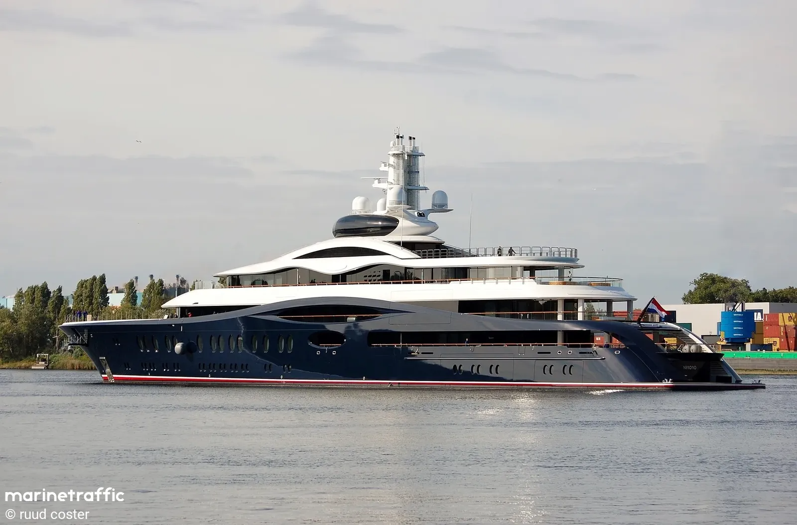 Yacht LAUNCHPAD • Feadship • 2024 • Propriétaire Mark Zuckerberg