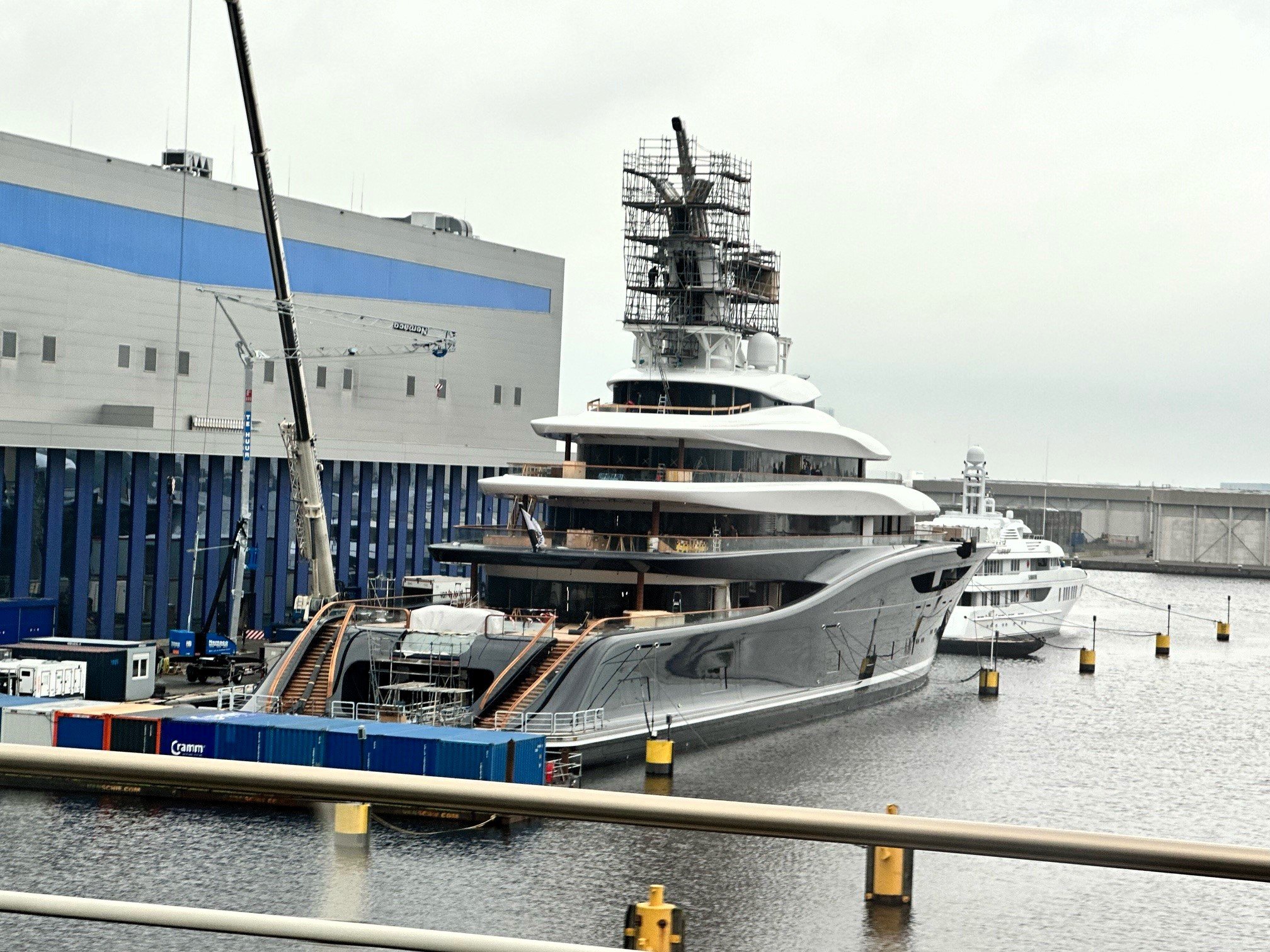 BILL GATES YACHT BREAKTHROUGH 675 Million Liquid Hydrogen Powered SuperYacht