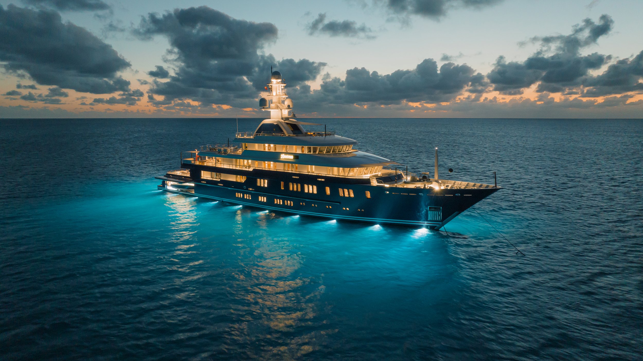 يخت HUNTRESS • Lurssen • 2009 • المالك جورج أرجوروس