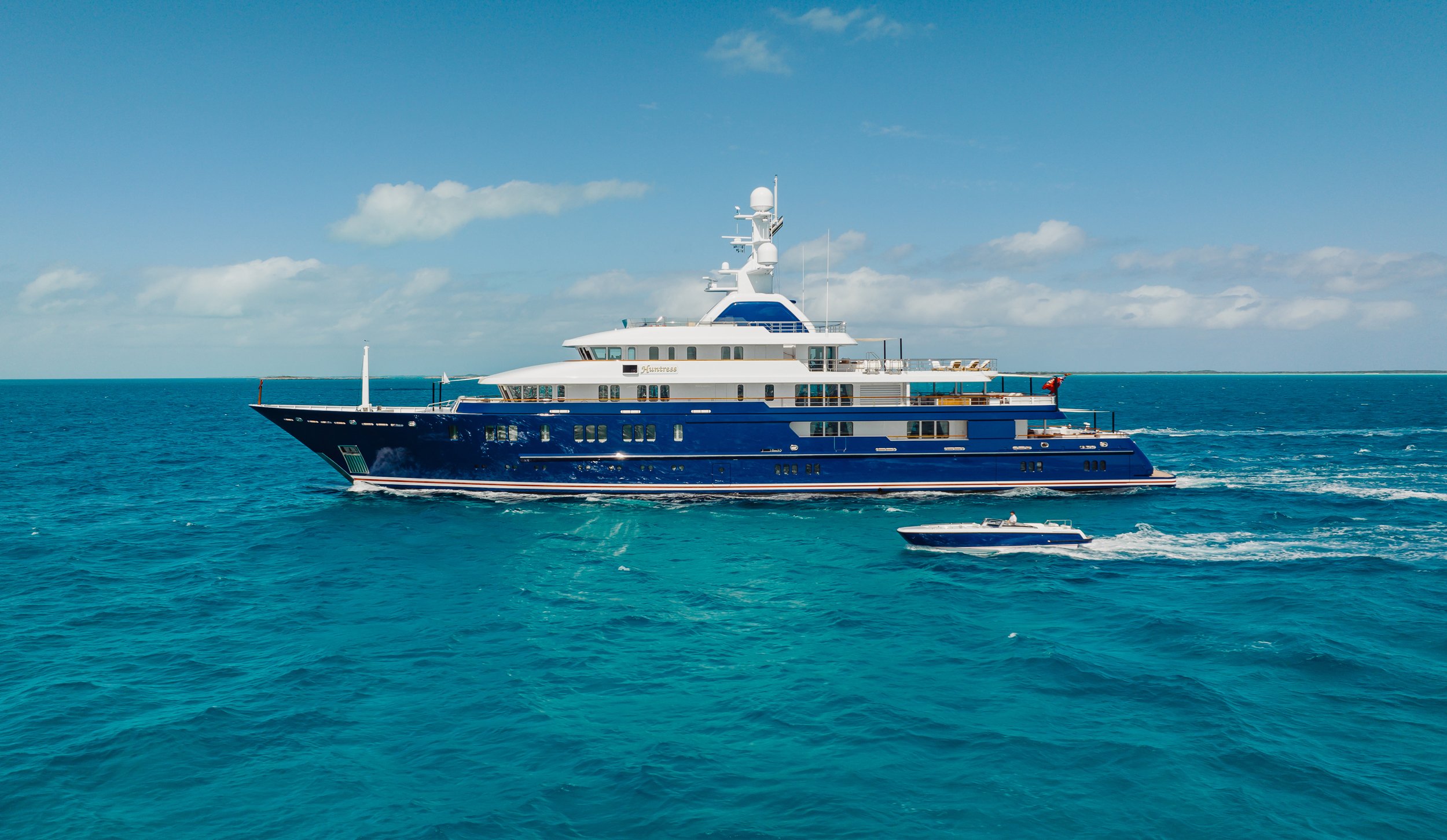 HUNTRESS Yacht • Lurssen • 2009 • Owner George Argyros