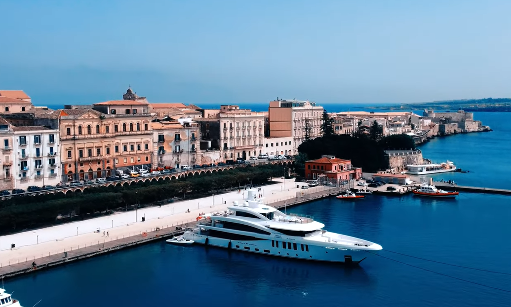 STELLA M Yacht • Amels • 2021 • Owner Roberto Irineu Marinho
