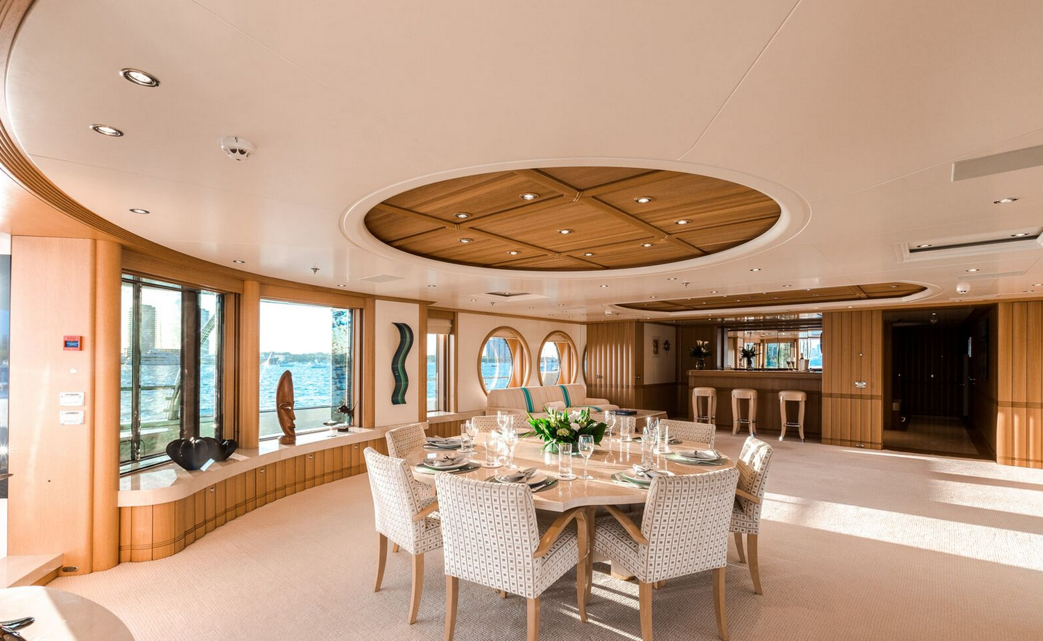 Intérieur du yacht Amels MARIA