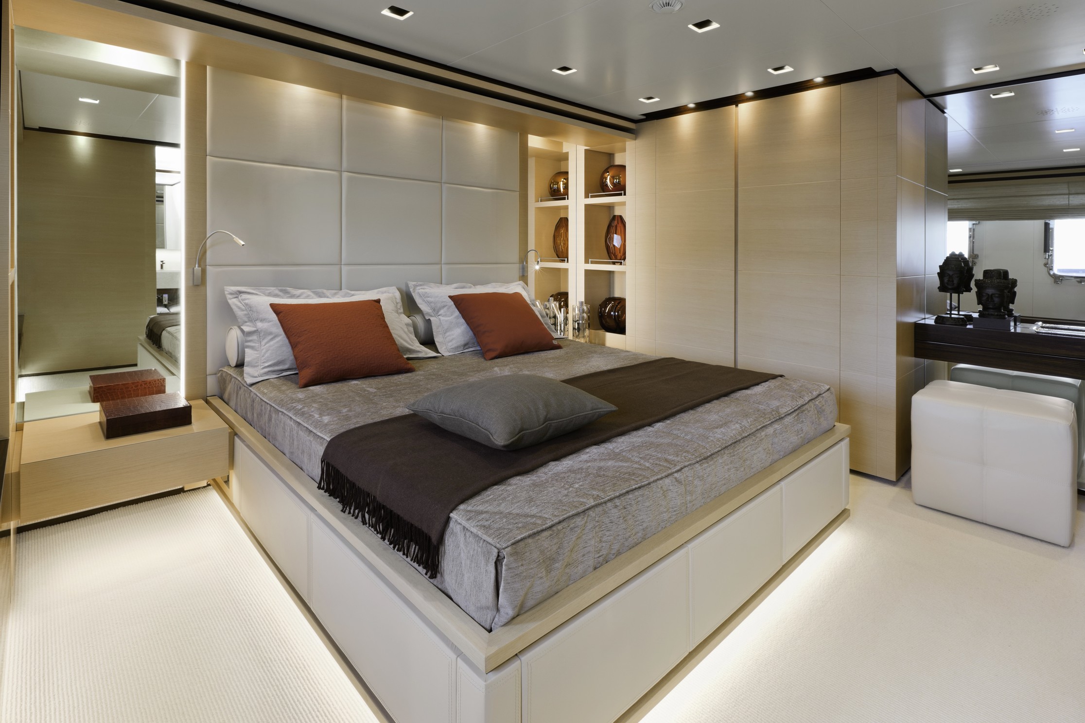 Intérieur du yacht LEMON TREE de San Lorenzo