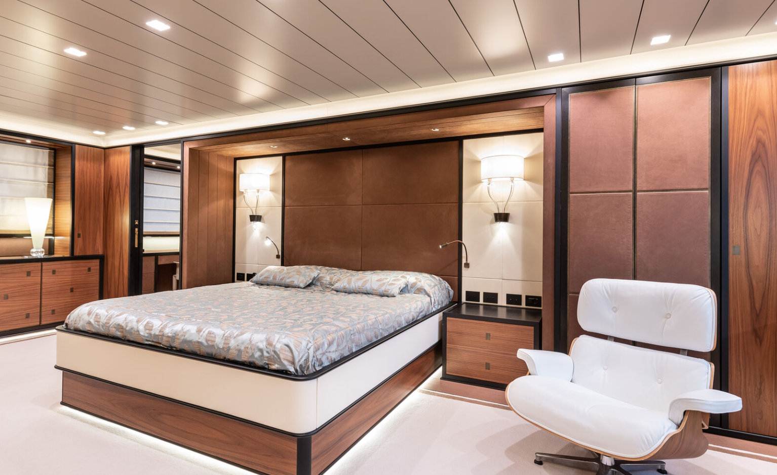 Interior do iate CBI Navi STELLA DI MARE