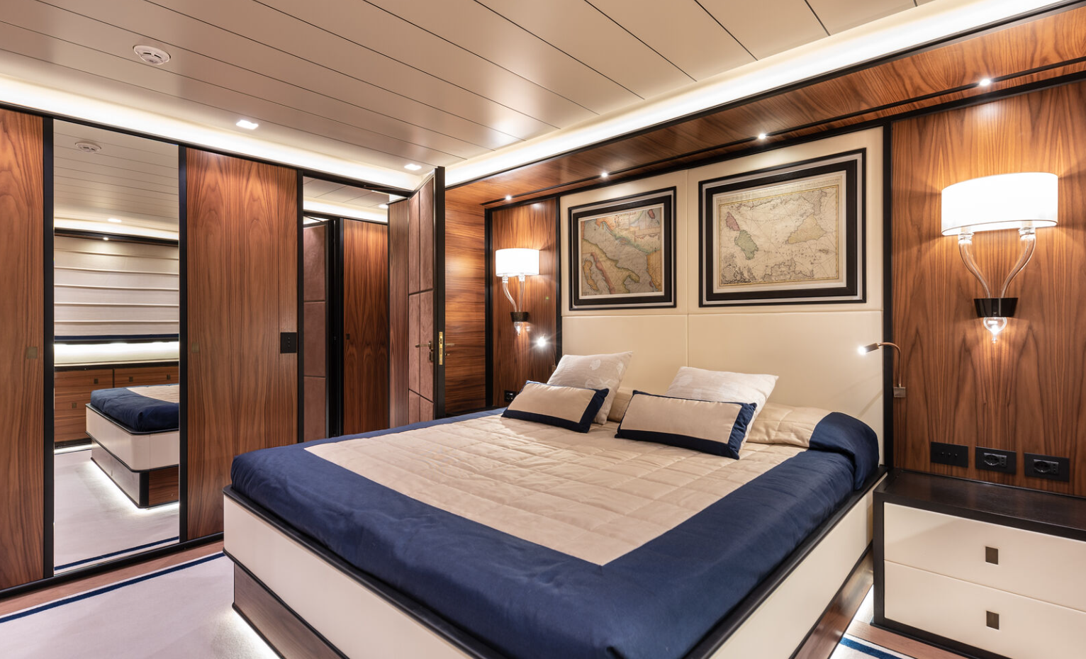 Interior do iate CBI Navi STELLA DI MARE