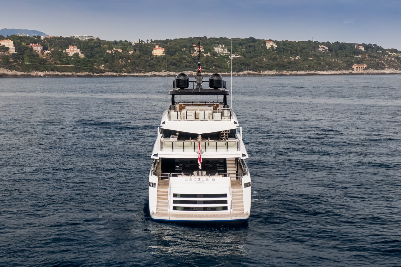Yate CECILE B • Overmarine • 2021 • Propietario Robert Paul Bisaillon