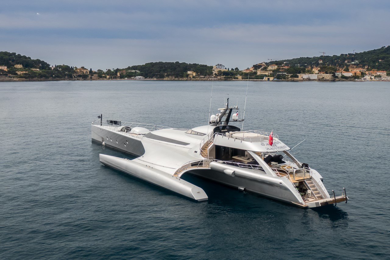 GALAXY OF HAPINESS Yacht • Latitude • 2016 • Owner God Nisanov