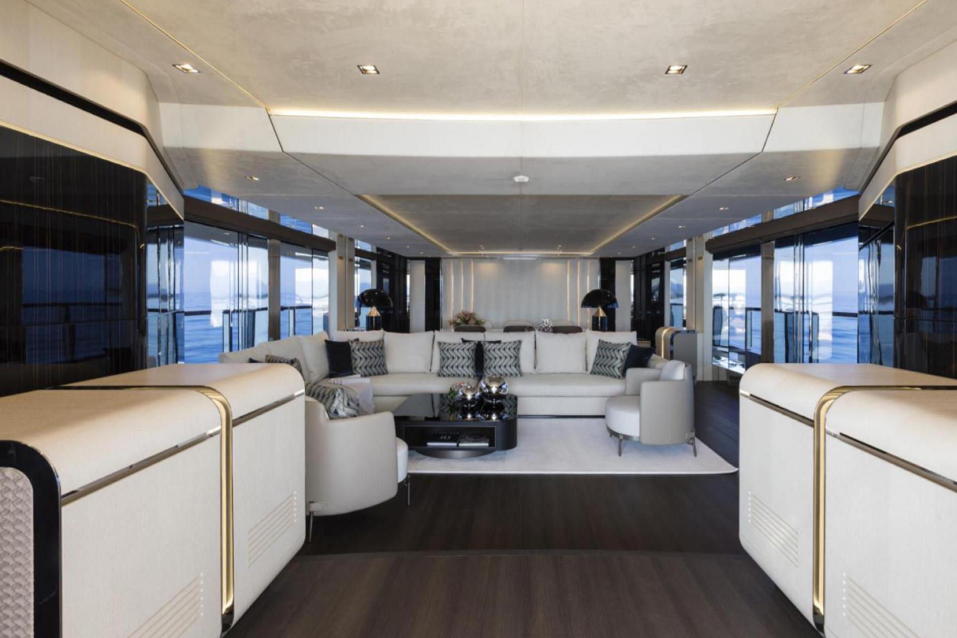 Interior del yate CECILE B de Overmarine 