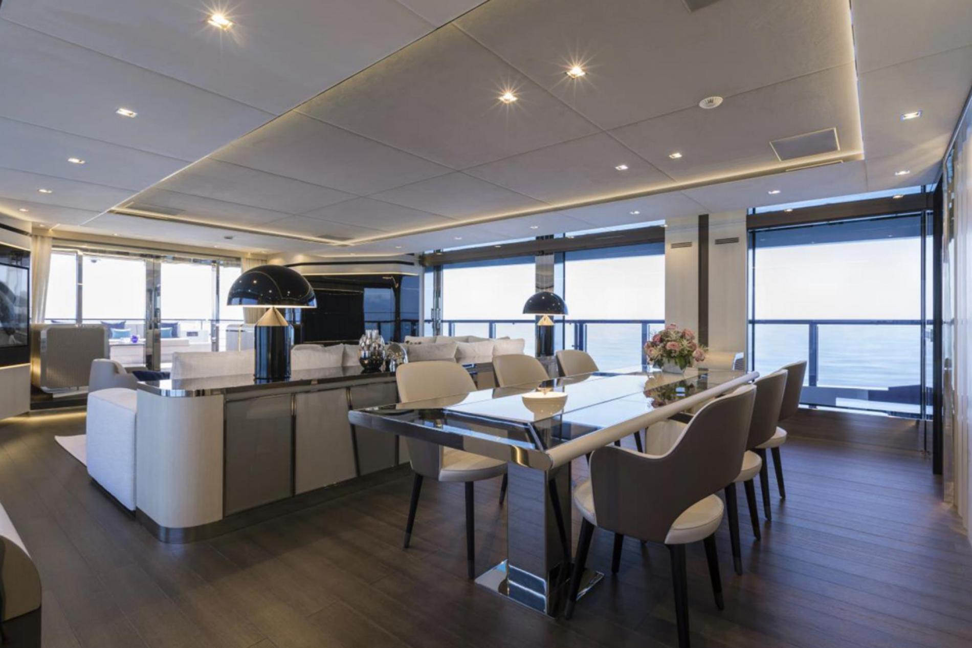 Interior del yate CECILE B de Overmarine 