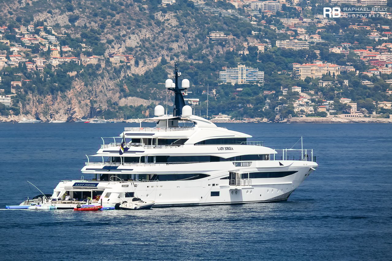 STARBURST IV YACHT – CRN – 2017 – Eigentümerin Marijke Mars