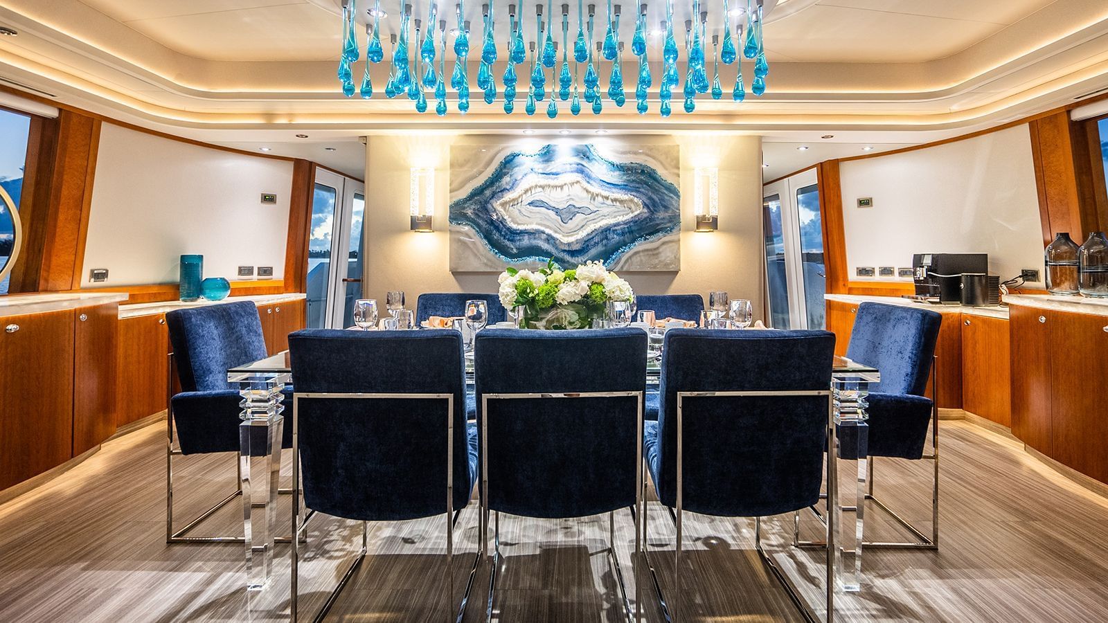 Intérieur du yacht Westport KEMOSABE 