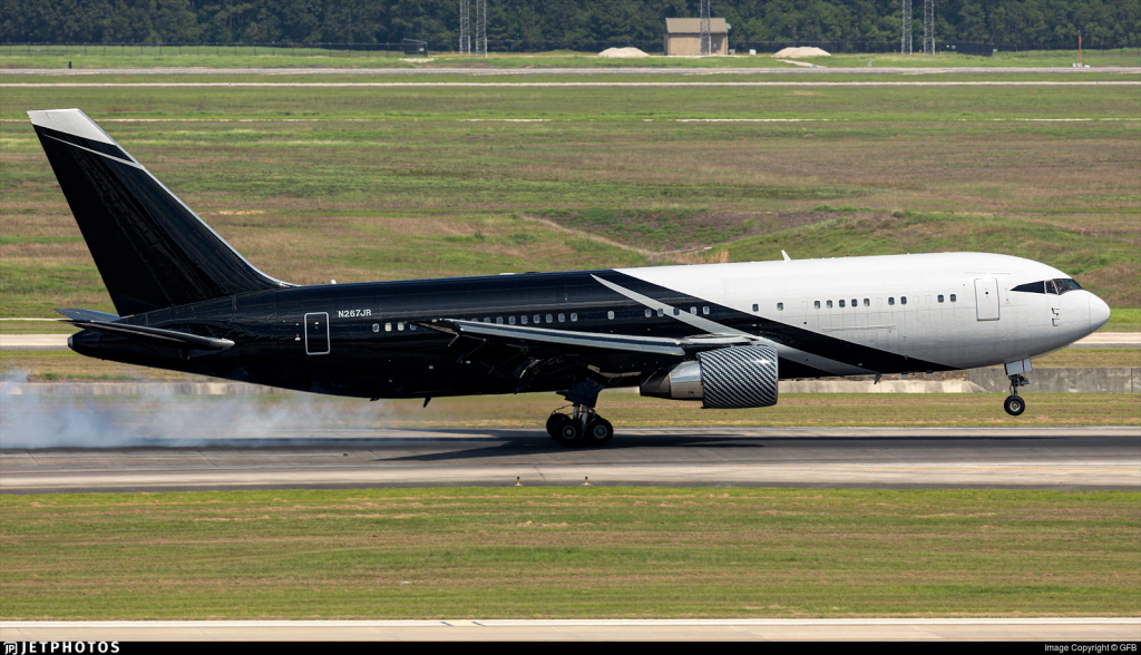 N267JR Boeing 767 John Ruiz private jet