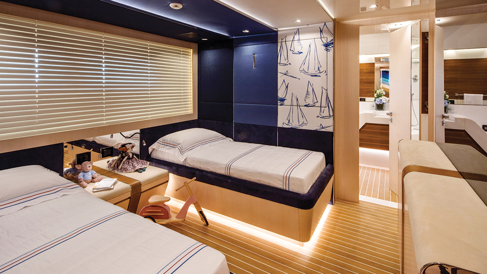 Yacht Overmarine NAMASTE Interni